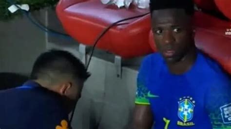 Vinicius Prende Las Alarmas Tras Salir Lesionado Del Colombia Vs