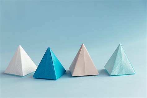 How to Fold an Origami Triangle Pyramid - Origami OK