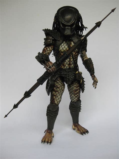 Desmond Collection Hot Toys City Hunter Predator In Predator Pt