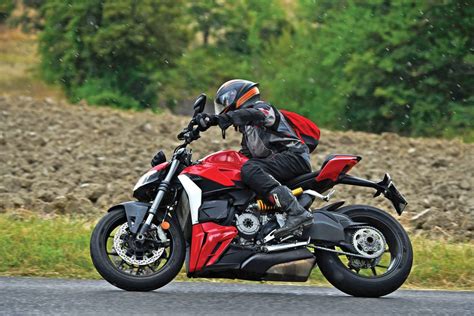 BikeIndia In On Twitter The Recently Launched Ducati Streetfighter V2