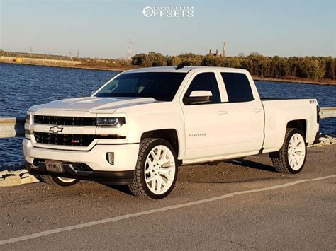 2017 Chevrolet Silverado 1500 With 24x10 31 Factory Reproductions Fr44 And 305 35r24 Nitto Terra