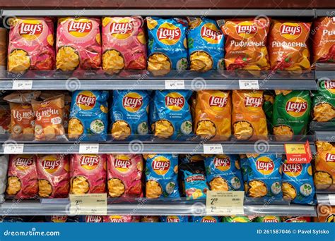 A Display Of Lays Potato Chips On A Display Shelf Of A Publix Grocery