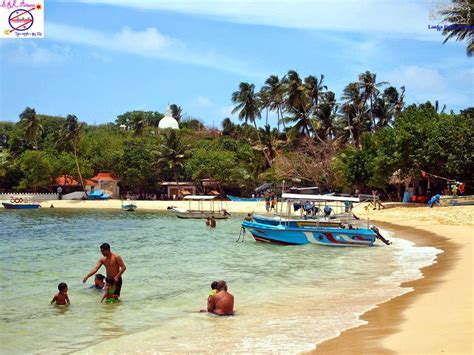 Lanka Pictures Page: Unawatuna Beach - Sri Lanka