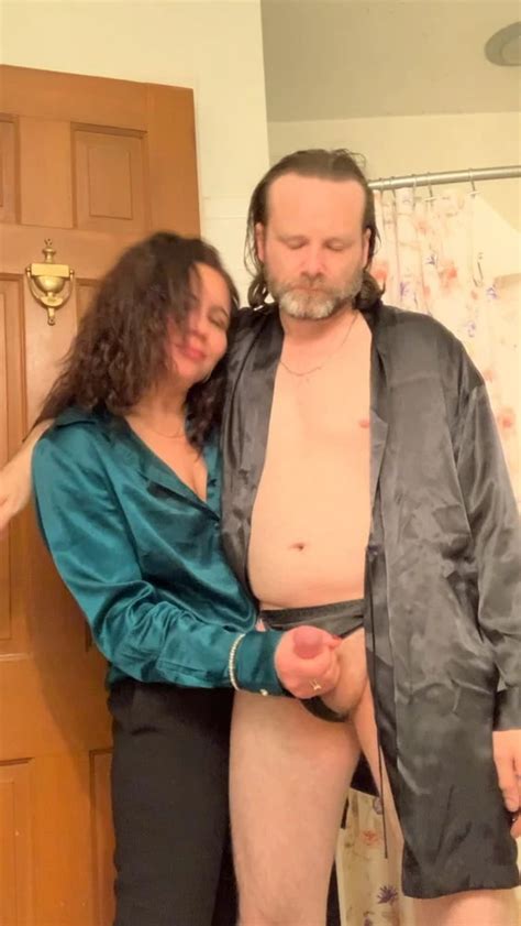 Italian Milf In Green Satin Blouse Blows And Gets Fucked Pics Xhamster