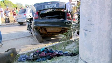 V Deo Pol Cia Encontra Carro Acidentado Carregado De Drogas Df G