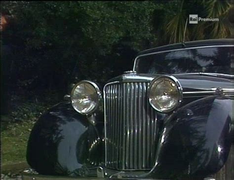 IMCDb org 1946 Jaguar 1½ Litre Mk IV in Il fascino dell insolito