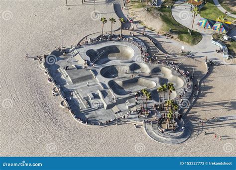 Aerial Venice Beach Skateboard Park in Los Angeles Editorial Stock Photo - Image of board, trees ...