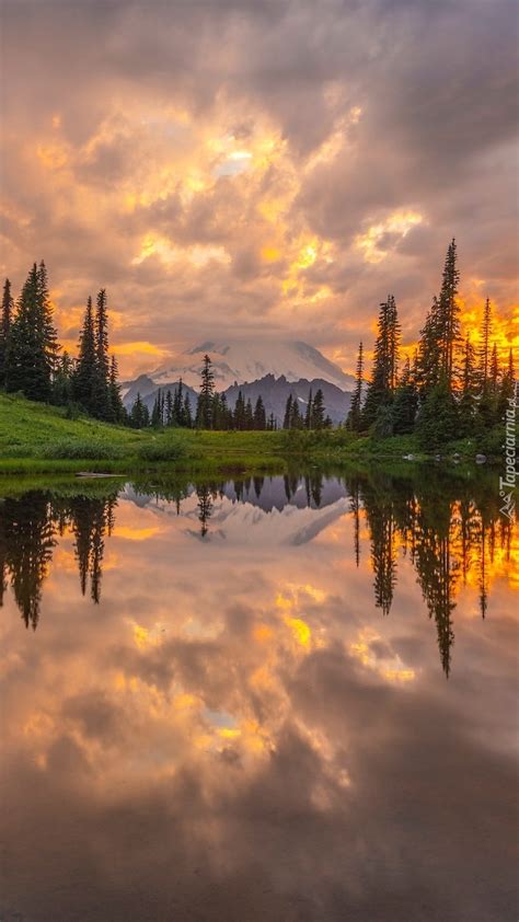 Jezioro Tipsoo Lake O Zachodzie S O Ca Tapeta Na Telefon