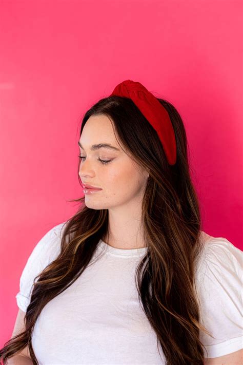 Huge Trend This Season Headbands Are Back Super Fun And Easy To Wear