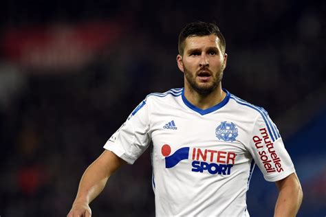 Mercato Om Gignac Parti Pour Rester