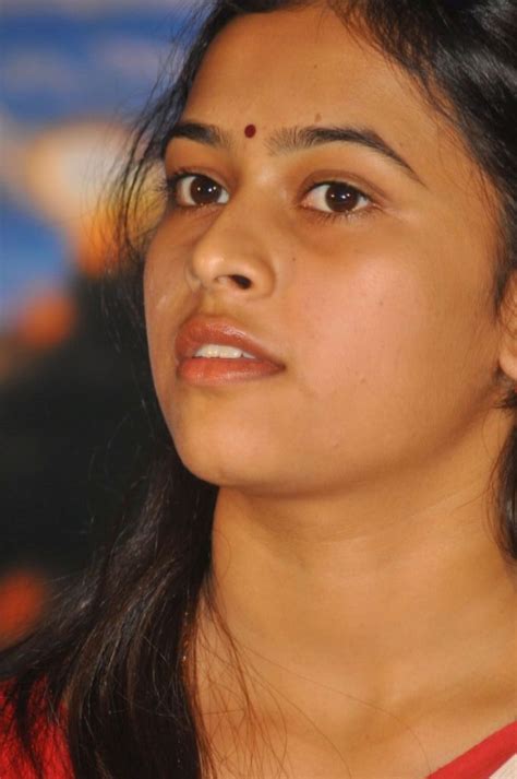 Sri Vidya Latest Gallery Wallpapers