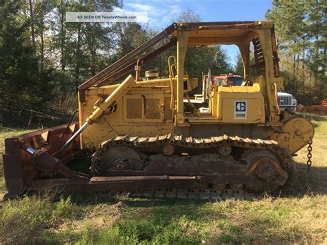 D5b Caterpillar Dozer