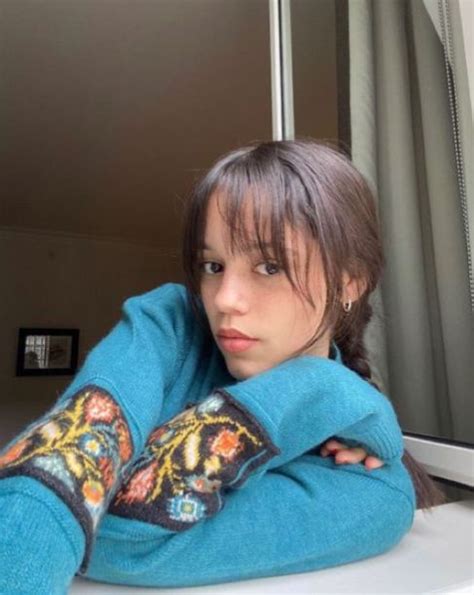 Pin Van NounCho Hee Op Jenna Ortega