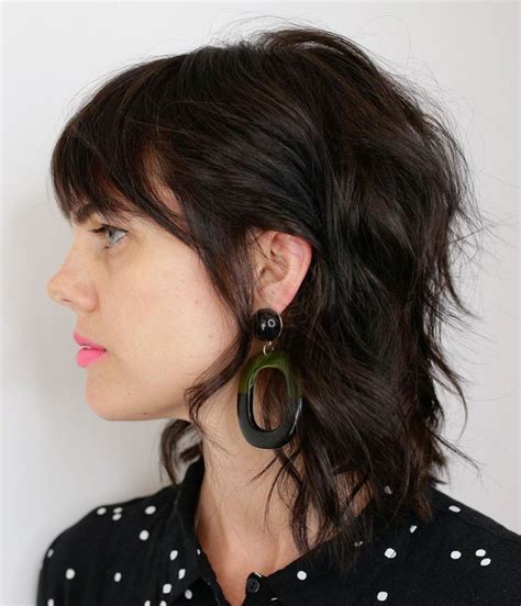 16+ Beautiful Hairstyles For Women With Long Necks