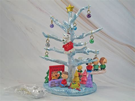 Peanuts Christmas Tree with Lights and Ornaments - RARE! | snoopn4pnuts.com