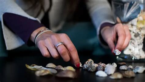 Quality Checking in Handmade Beads Pearl Jewelry - TTT Jewelry