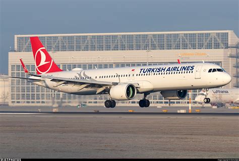 Tc Lsv Airbus A Nx Turkish Airlines Moritz Babl Jetphotos