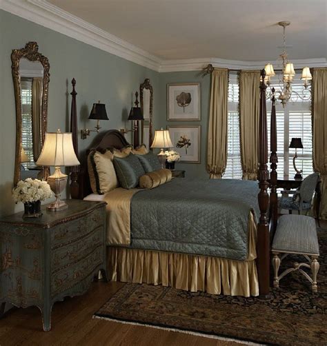 Turn Your Bedroom Into An Elegant And Classy Traditional Bedroom With These 25 Ideas