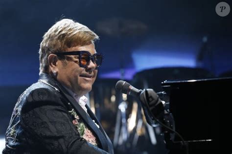 Photo Elton John En Concert L Accord Hotels Arena Dans Le Cadre De