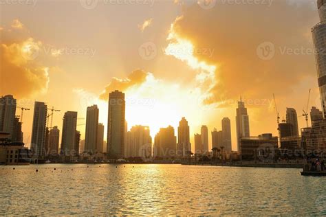 modern city skyline 11319868 Stock Photo at Vecteezy