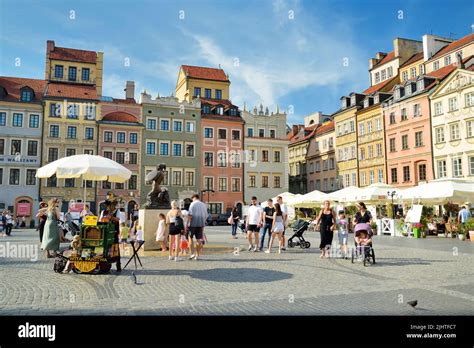 Warsaw Poland August Tourists Explore Beautiful Old Town