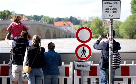 Hochwasser In Bayern Nrw Schickt Helfer Und Boote