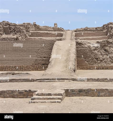 Las Ruinas De Pachacamac Un Antiguo Yacimiento Arqueol Gico En La