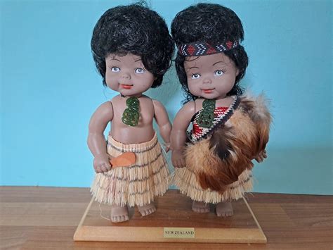 Pair Maori Dolls Collectors Souvenir Toy From New Zealand Vintage 70s