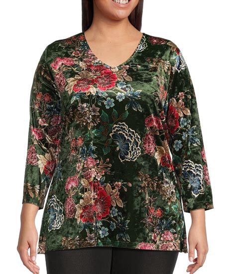 Calessa Plus Size Velvet Knit Floral Print V Neck 3 4 Sleeve Tunic