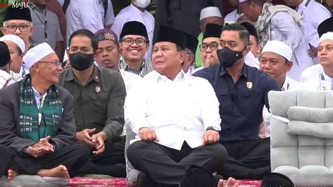 Prabowo Kembali Dampingi Jokowi Ke Kalsel Usai Dari Singapura Istana