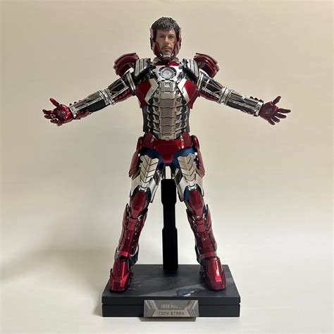 Hottoys Iron Man 2 MMS600 Tony Stark Mark V Suit Up Ver Deluxe 1 6th