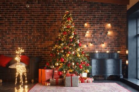 Noël approche 3 sapins artificiels en promo chez E Leclerc