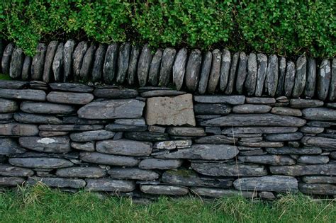 drystone company dry stone waller  perthshire working