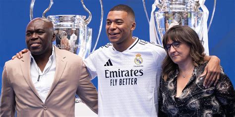 Real Madrid El padre de Mbappé compró más de 100 camisetas con el