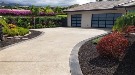 21 Top Driveway Edging Ideas That Will Improve Your Yard