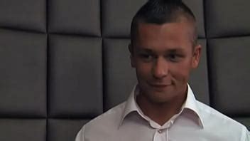 Mature Laura Is Playing The Piano And Is Dressed Really Sexily XNXX