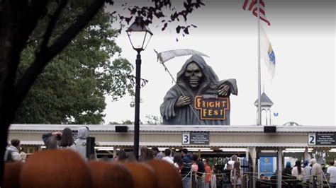 New Jersey Six Flags Great Adventure Fright Fest Telemundo 62