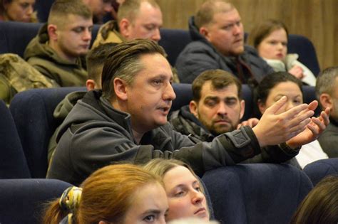 Ексклюзивні кадри боїв у Мощуні, Бучі, Лисичанську: показали у стрічці ...