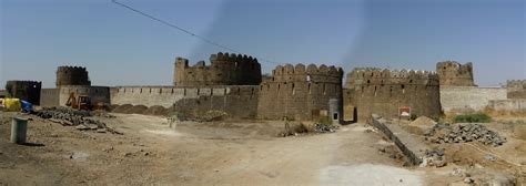 Dharur Fort aka Fatiyabad fort in Beed district of Maharashtra. | The journey of a thousand ...