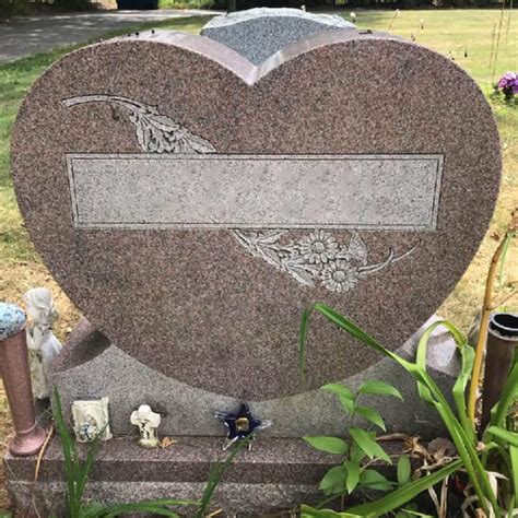 Wholesale Heart Shaped Grey Granite Headstone With Base Samistone