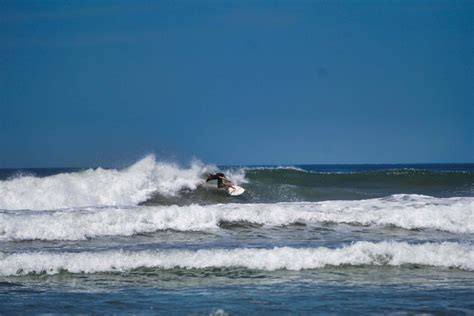 7 Best Beginner Surf Spots In Costa Rica Gathering Waves