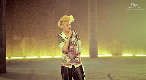 Video Of The Day X Exo S Growl Nd Version And Henry Lau S