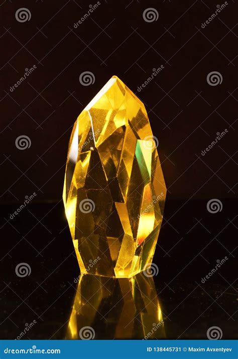 Large Yellow Quartz Crystal Stock Image - Image of crystals, abstract: 138445731