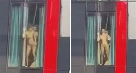 Casal Flagrado Fazendo Sexo Em Janela De Hotel Na Inglaterra Metr Poles