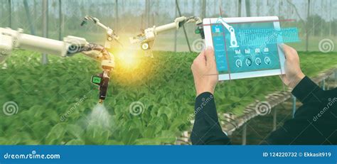 Robot Astuto 4 Di Industria Di Iot 0 Concetti Di Agricoltura Agronomo