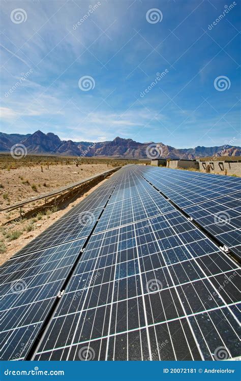 Solar Panels In The Mojave Desert Stock Image Image 20072181