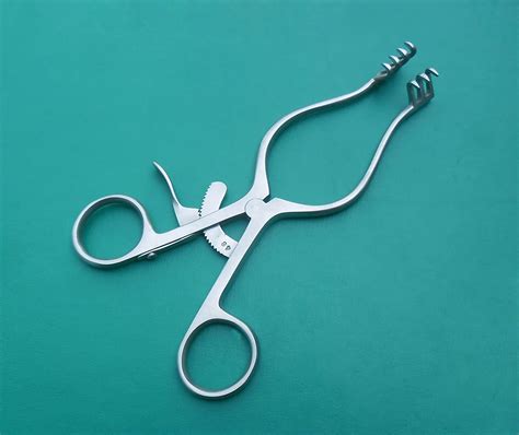 Amazon.com: Weitlaner Retractor New Surgical Instrument 6½" Sharp ...