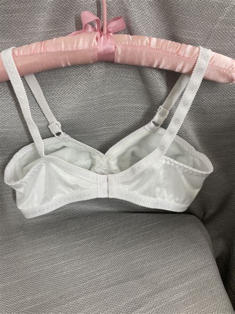 Secret Treasures Bra Pack White Wireless Nude U Gem