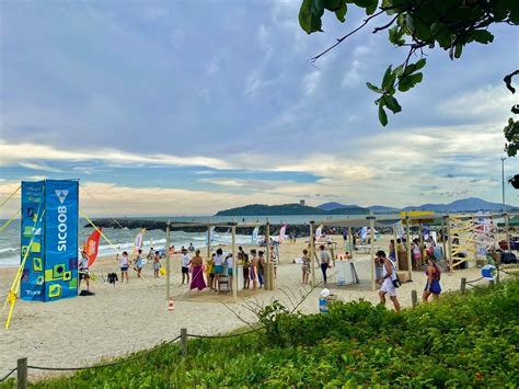 Arena do Conexão Verão movimenta a praia de Piçarras conexão verão