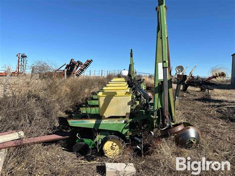 John Deere 7300 Maxemerge 2 8r30 Planter Bigiron Auctions